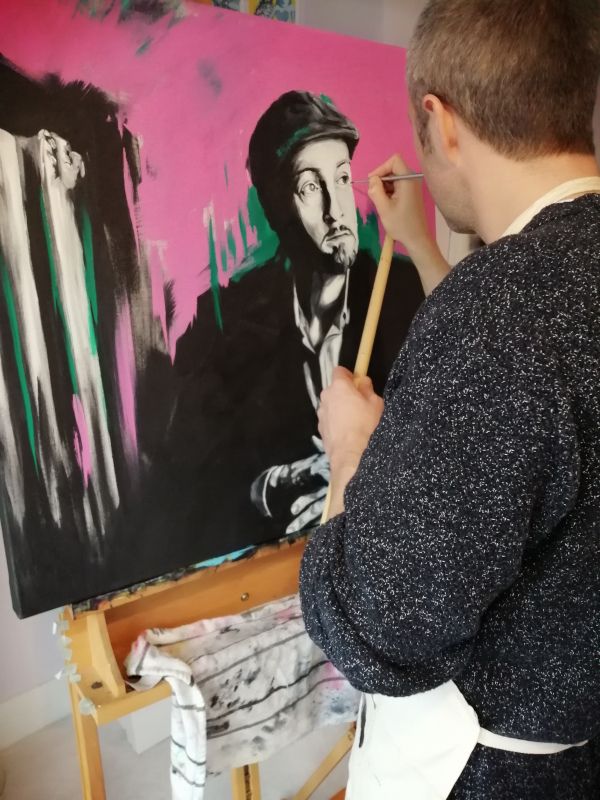 Working on my Derren Brown portrait to which Derren himself remarked how awesome the finished piece is!